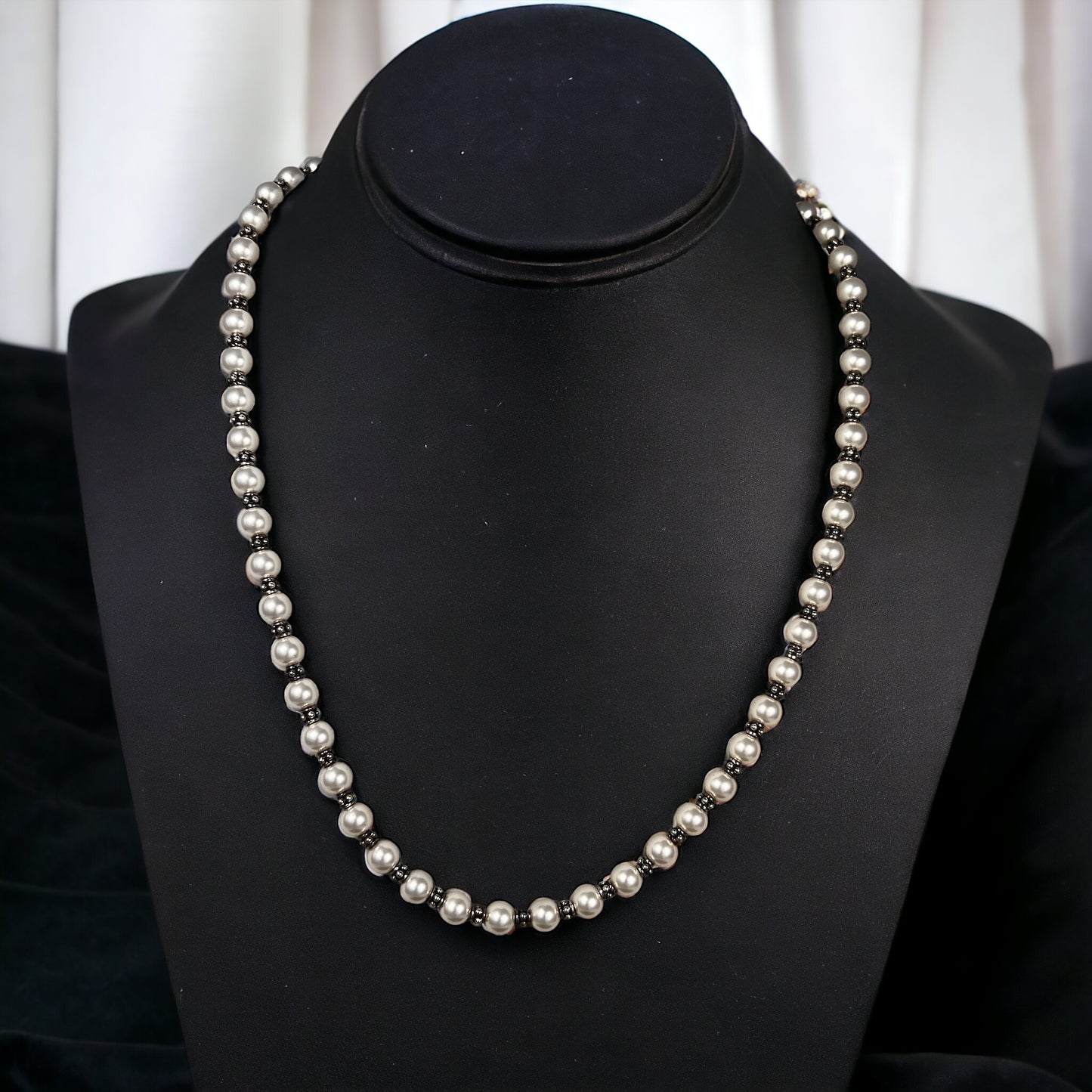 The Everyday Pearl Necklace